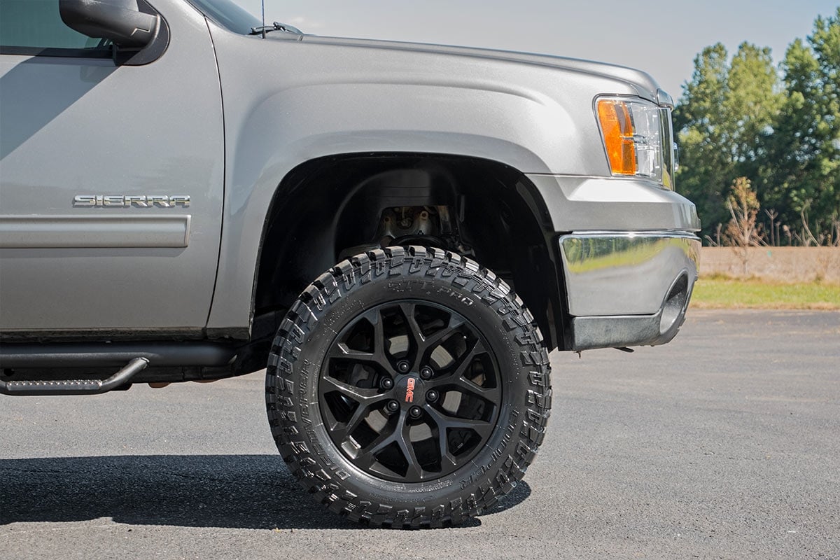 Rough Country 3in GM Body Lift Kit 07-13 Silverado/Sierra 1500 702 RC702
