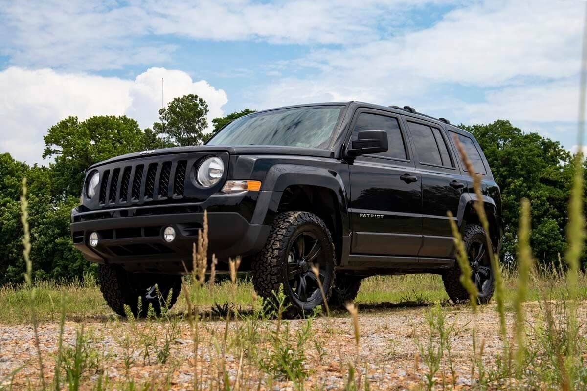 Rough Country 2in For Jeep Suspension Lift Kit 10-17 Patriot & 07-16 Compass 4wd 66501