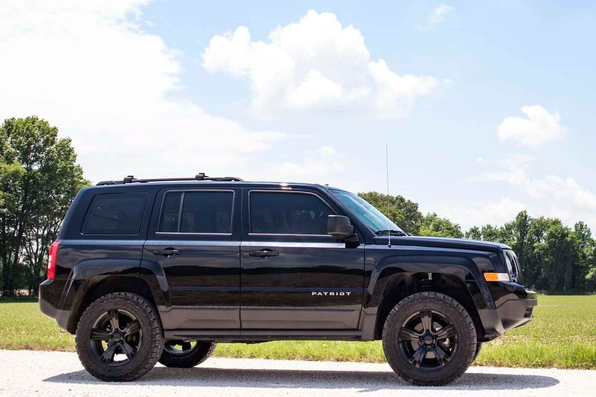 Rough Country 2in For Jeep Suspension Lift Kit 10-17 Patriot & 07-16 Compass 4wd 66501