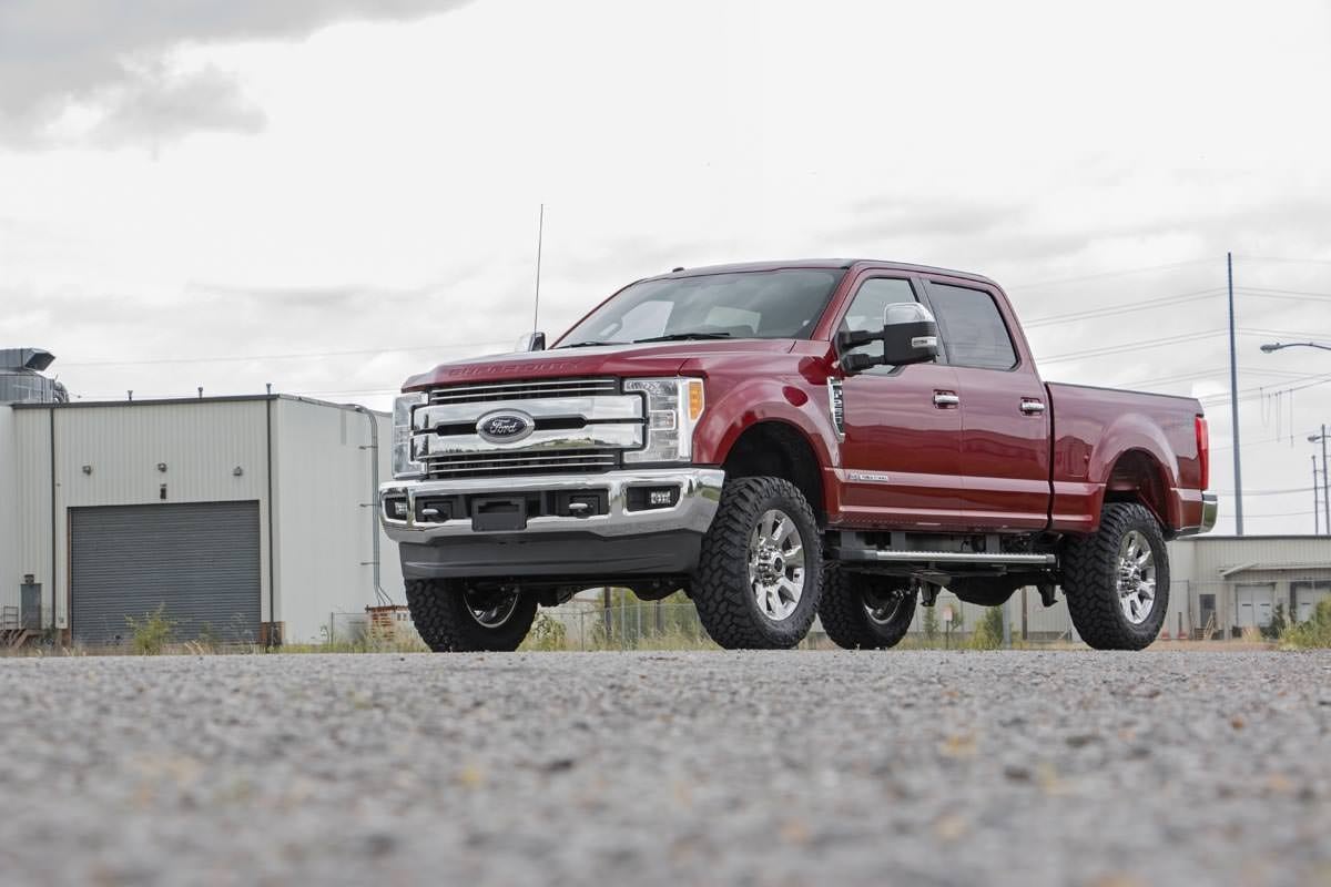 Rough Country 3 Inch Lift Kit V2 for Ford Super Duty 4wd 2017-2022 50270
