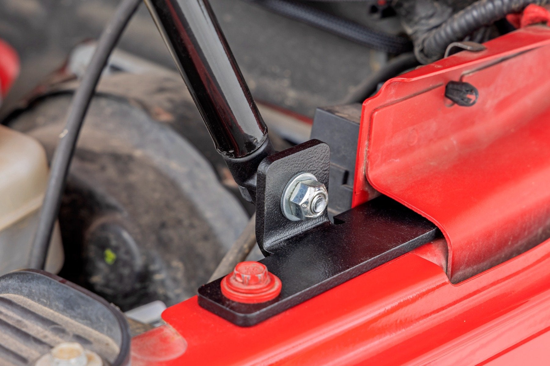 Rough Country Hydraulic Hood Assist Jeep Wrangler JK/JKU (07-18) 10643