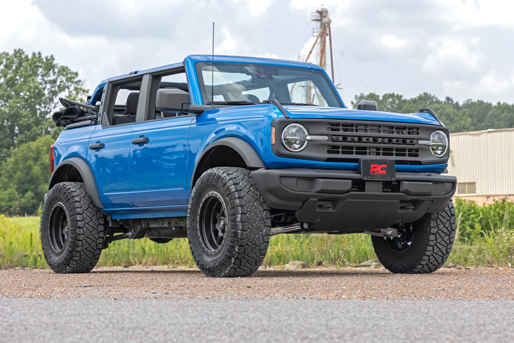 Rough Country 2" Lift Kit Lifted Struts for Ford Bronco 4WD 2021-2026 591141