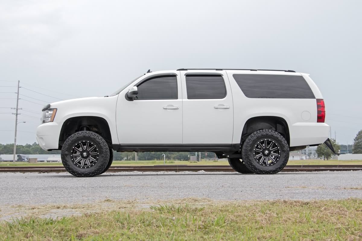Rough Country 7in GM Suspension Lift Kit w/N3 Struts 07-13 Sub./Yukon XL 28701