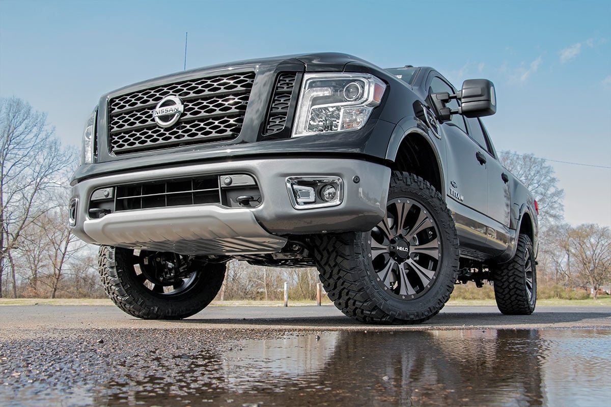 Rough Country 3" Lift Kit for Nissan Titan 4wd 17-25 w/N3 Struts & Shocks 83431RED