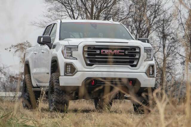 Rough Country 4" Lift AT4/Trailboss Vertex/V2 Chevy/GMC Silverado/Sierra 2025 110357