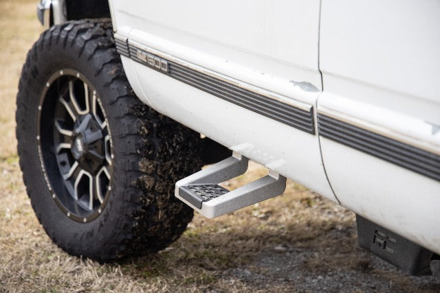 Single Hoop Step Alum Pair (Chevy/Ford/GMC/Ram) - 117510