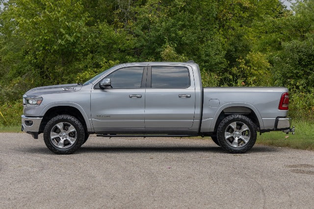 Rough Country HD2 Alum Running Boards Ext Cab Chevy/GMC 1500/2500HD/3500HD 07-19 14008