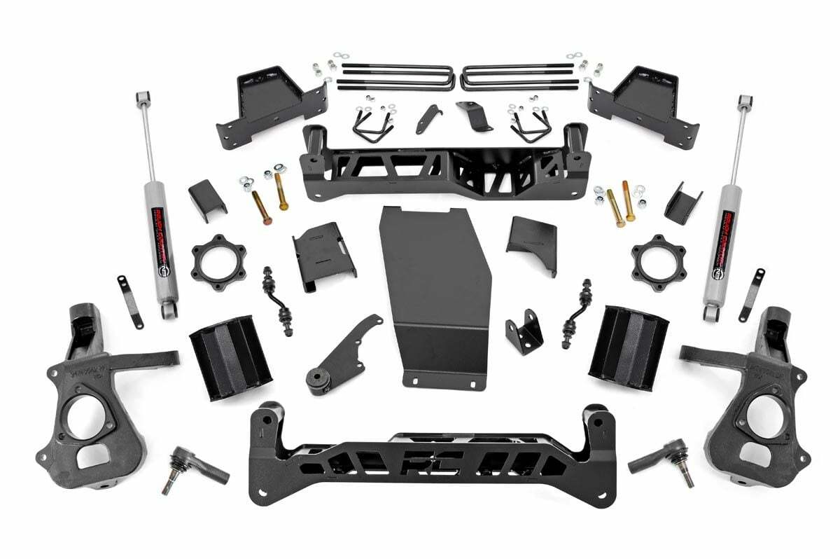 Rough Country 7in GM Lift Kit 14-18 1500 PU 4WD Aluminum/Stamped Steel -1
