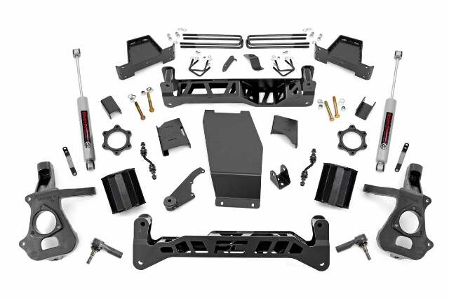 Rough Country 7in GM Lift Kit 14-18 1500 PU 4wd Aluminum/Stamped Steel 17431