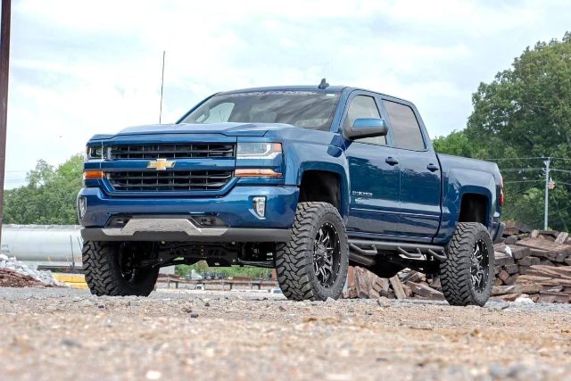 Rough Country 7in GM Suspension Lift Kit Vertex 14-18 1500 PU 2WD 18750