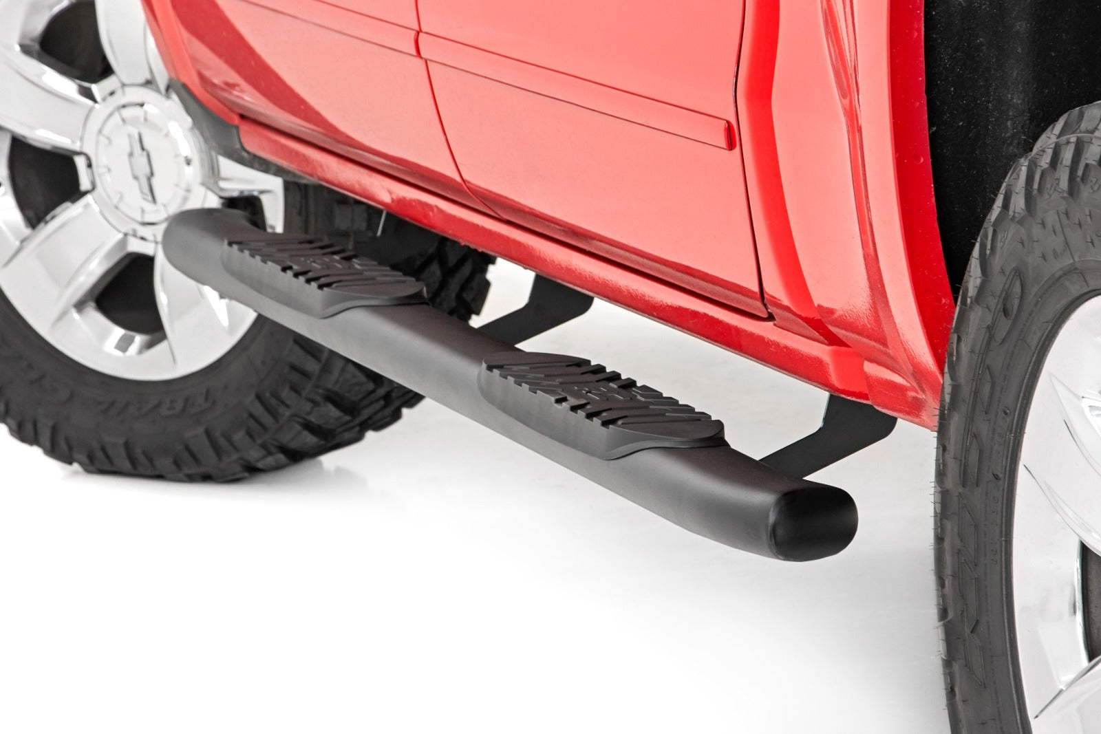 Rough Country GM Nerf Step Bars 07-18 GM 1500/07-19 2500HD/3500 HD/19 Classic CC 21001