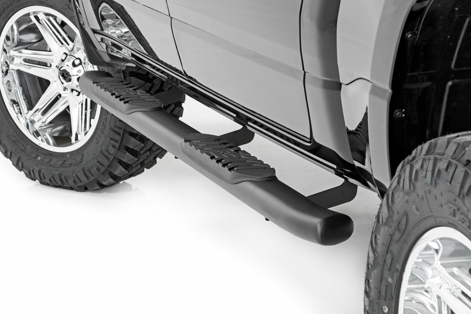 Dodge Oval Nerf Step Bars 19-21 Ram Crew Cab