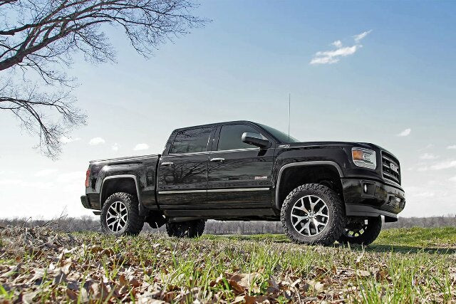 Rough Country 6 Inch Lift Kit Cast Steel M1 Struts/M1 Chevy/GMC 1500 14-18 22641