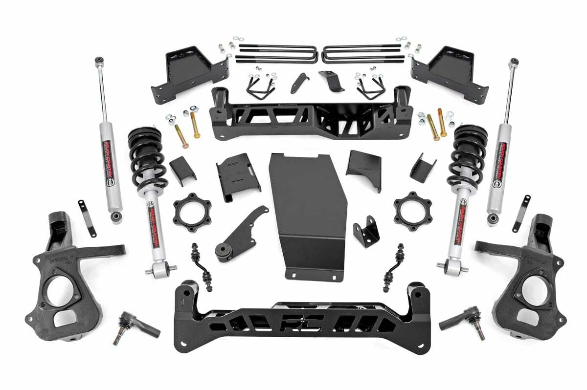 Rough Country 7in GM Lift Kit Lifted Struts 14-18 1500 PU 4WD Cast Steel -1