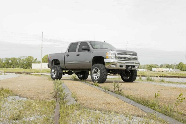 Rough Country 7.5 Inch Lift Kit M1 Struts/M1 Chevy/GMC 1500 07-13 4wd 26440