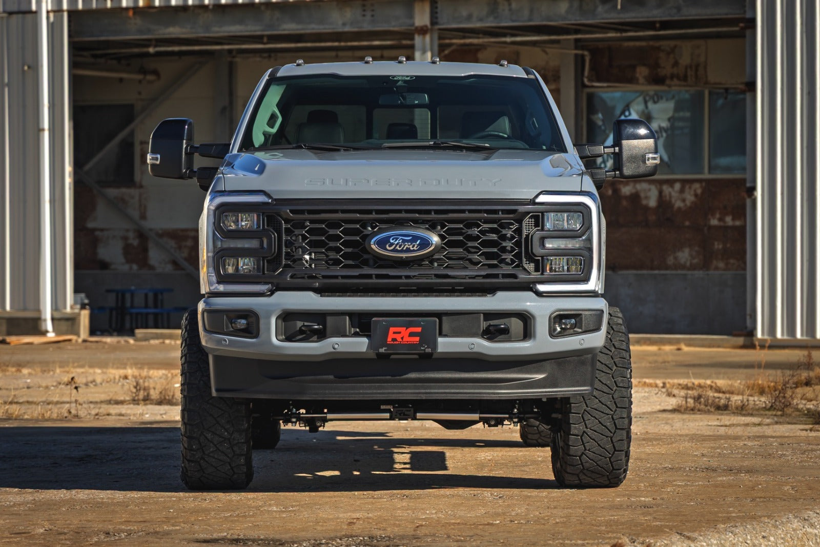 Rough Country 6" Lift | R/A | C/O V2 | for Ford F250/F350 Super Duty 4WD 23-25 -4
