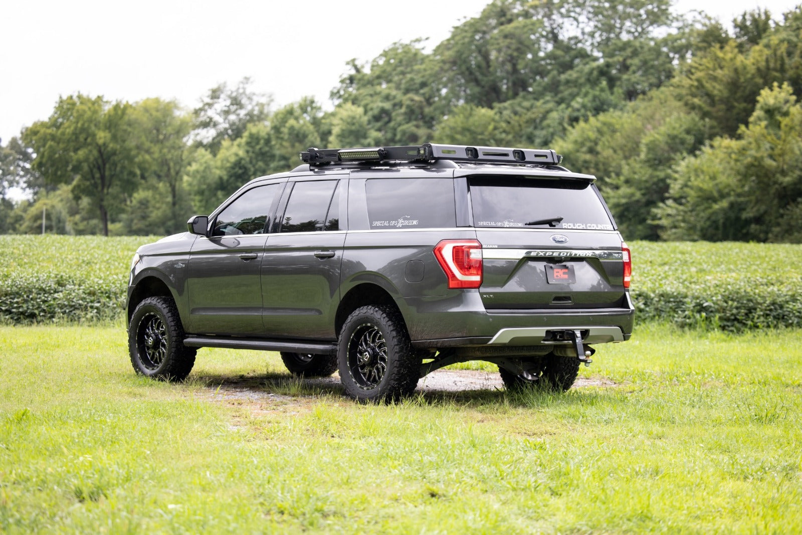Rough Country 3" Lift Kit UCA for Ford Expedition 4WD 2018-2023