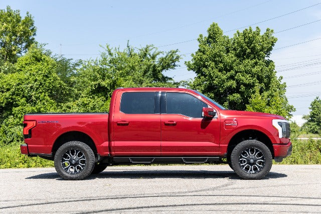 Rough Country 3" Lift Kit with Forged UCA For Ford Lightning 4wd 2022 40900