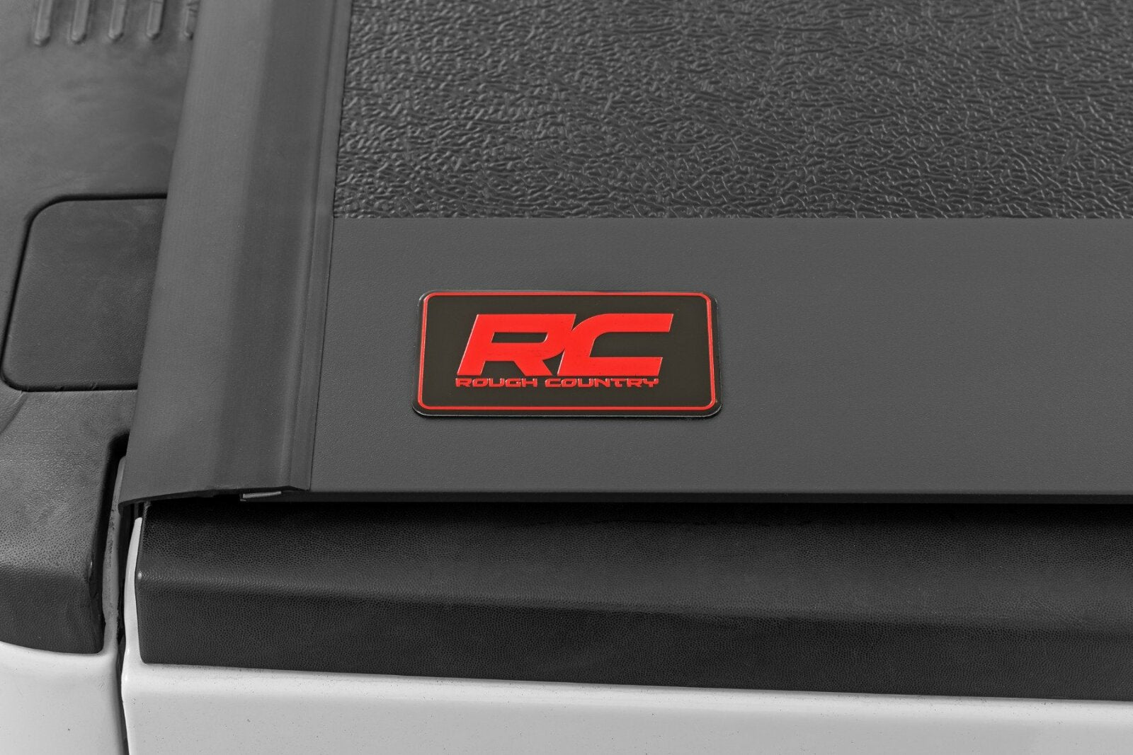 Rough Country Hard Low Profile Bed Cover | 6'7" Bed | for Ford F-150 04-14 -6