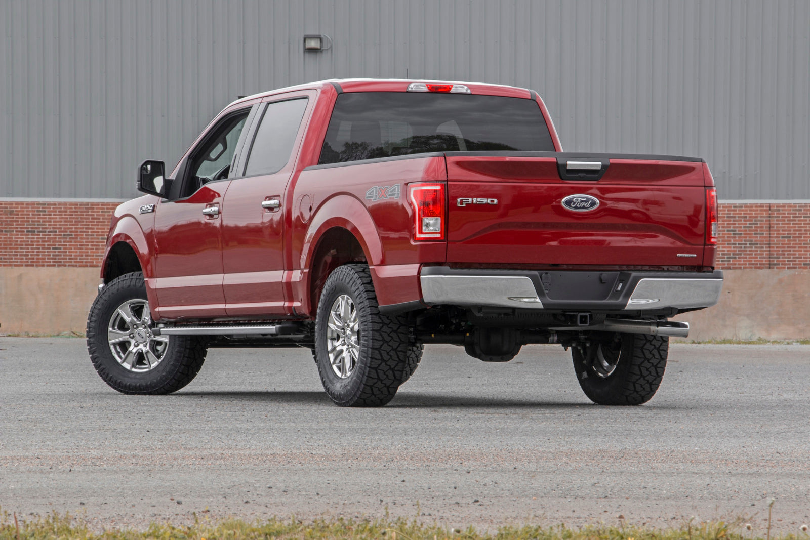 Rough Country 2in Ford Leveling Lift Kit N3 Struts & N3 Shocks 14-20 F-150 50006