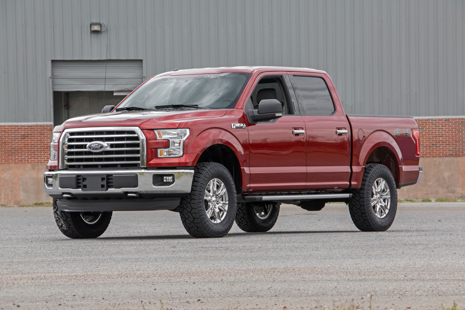 Rough Country 2in Ford Leveling Lift Kit N3 Struts & N3 Shocks 14-20 F-150 50006
