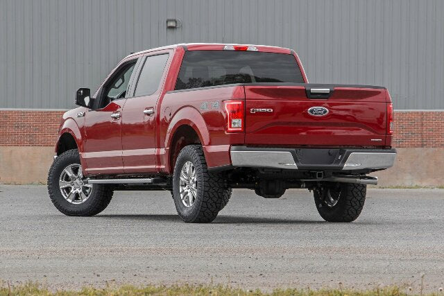 Rough Country 2" Lift Kit M1 Struts/M1 For Ford F-150 4wd 2014-2020 50040