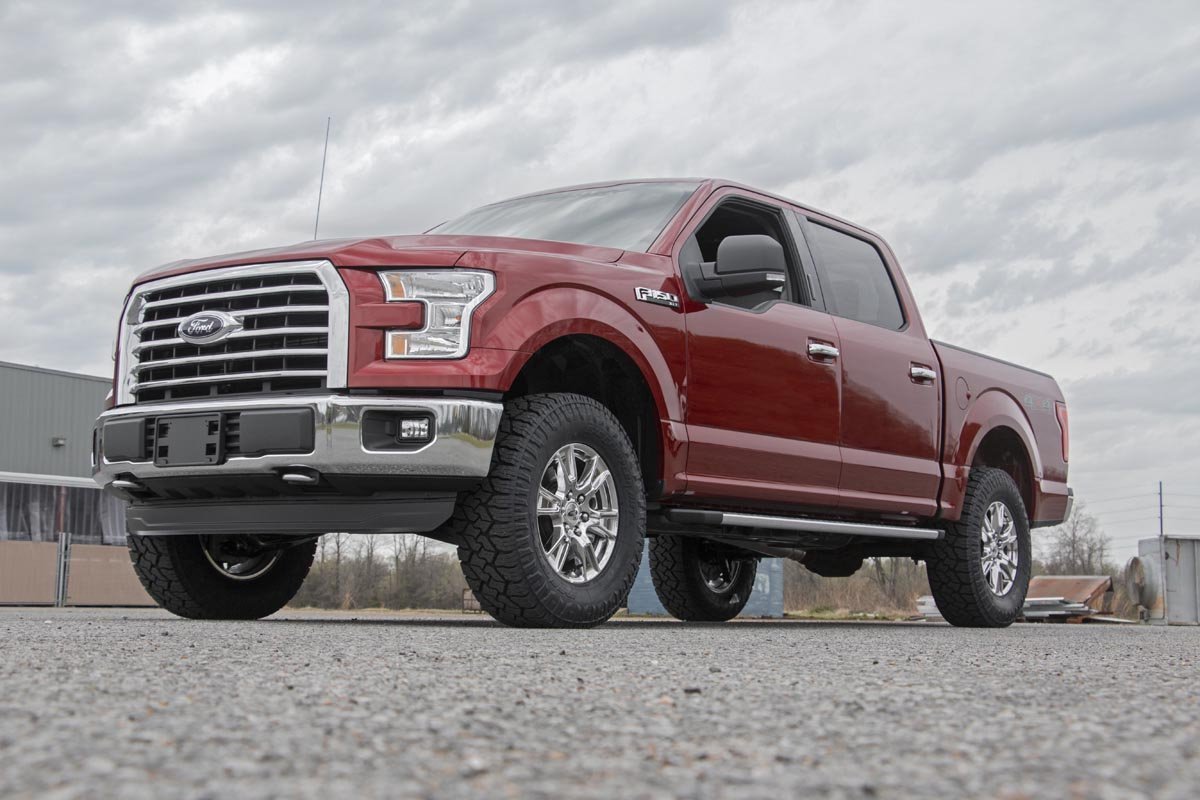 Rough Country 2in Ford Front Leveling Strut Kit 14-20 F-150 2WD 501074