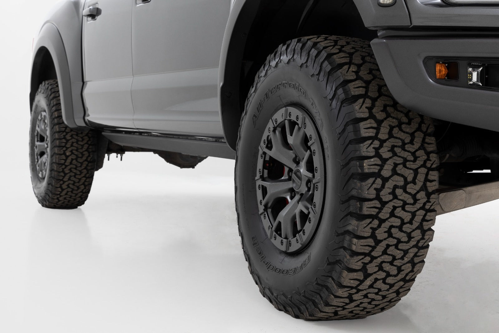 Rough Country 2.5" Suspension Lift Kit for Ford Gen2 Raptor (2019-2020) -5