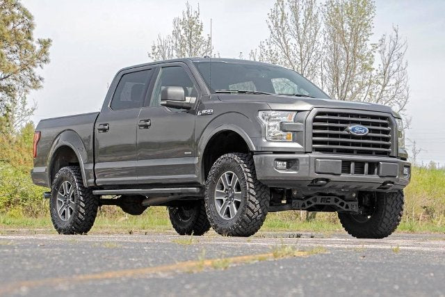 Rough Country 4in for Ford Suspension Lift Kit Lifted Struts 15-20 F-150 4wd 55531