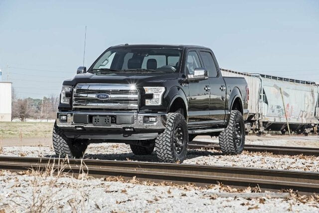 Rough Country 6 In Lift Kit M1 Struts/M1 for Ford F-150 4wd 2015-2020 55740