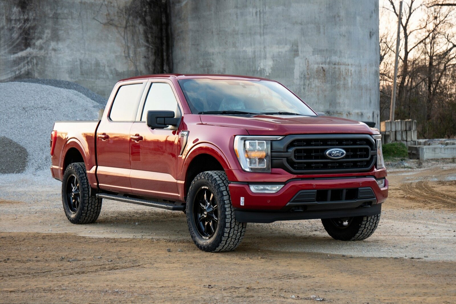 Rough Country 2" Lift Kit M1 Struts/M1 For Ford F-150 2WD/4WD 2021-2022 -3