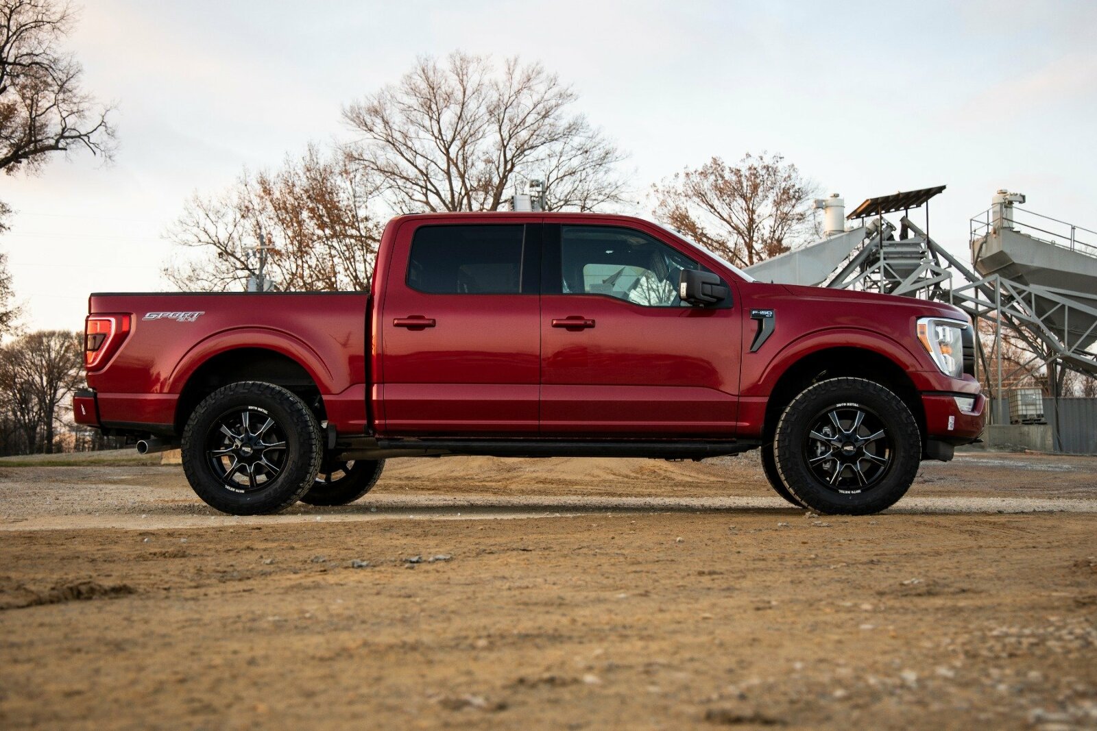 Rough Country 2" Lift Kit M1 Struts/M1 For Ford F-150 2WD/4WD 2021-2022 -6