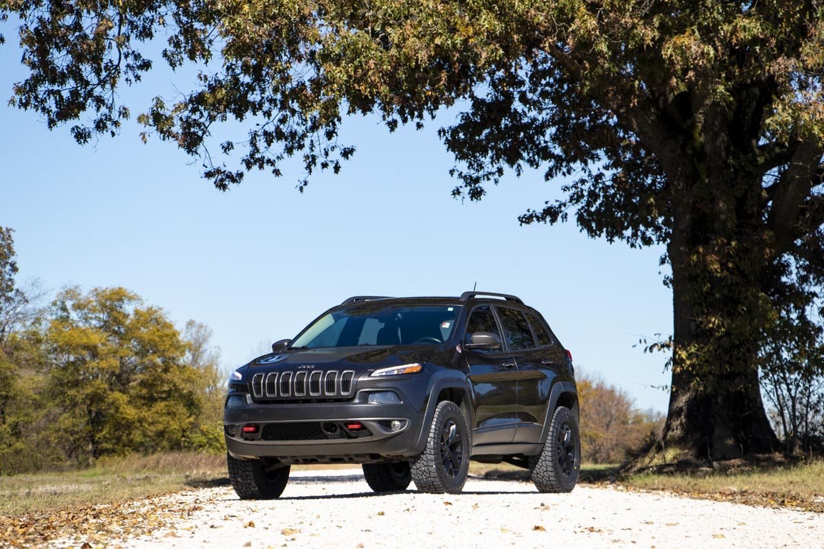 Rough Country 2in Lift Kit fits Jeep Cherokee KL 2014-2022 60400