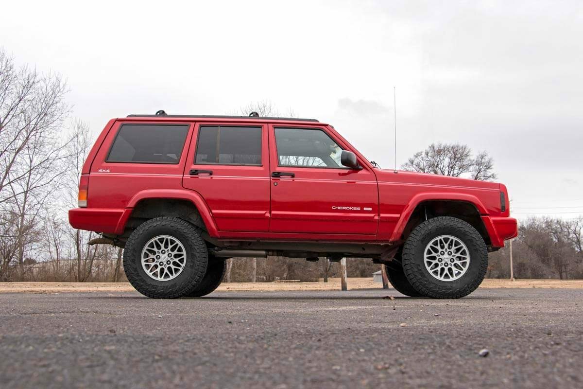 Rough Country 3" Lift Kit Series II RR Springs M1 For Jeep Cherokee XJ -4