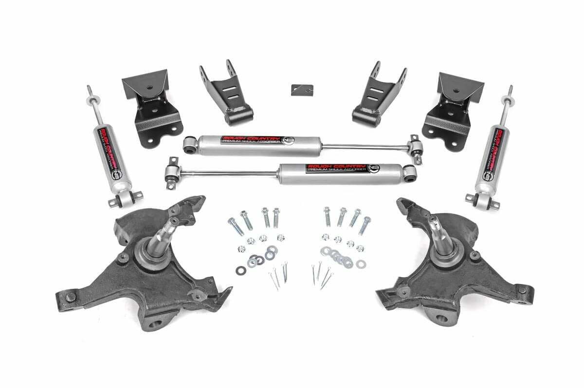 Rough Country 2in/4in Lowering Kit 88-98 GM 1500 PU -1