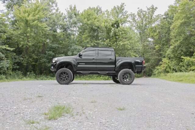 Rough Country 6" Lift Kit M1 for Toyota Tacoma 2005-2015 74740