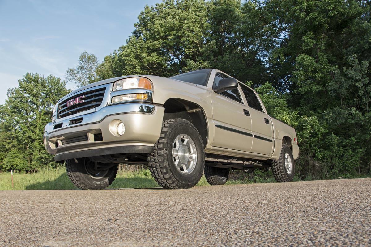 Rough Country 1.5-2" Leveling Kit Chevy/GMC 1500 99-06 & Classic 7592