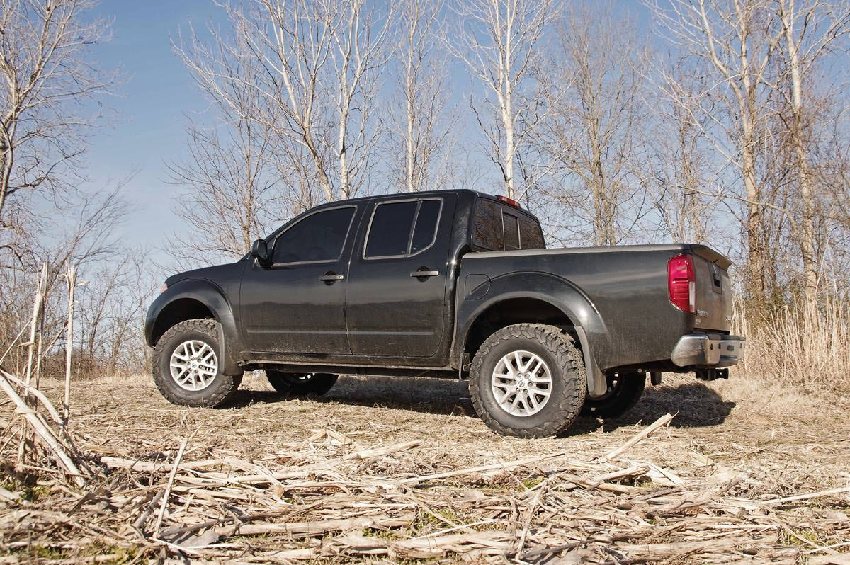 Rough Country 2.5in Suspension Lift Kit Red fits Nissan Frontier/Xterra 05-15 867RED
