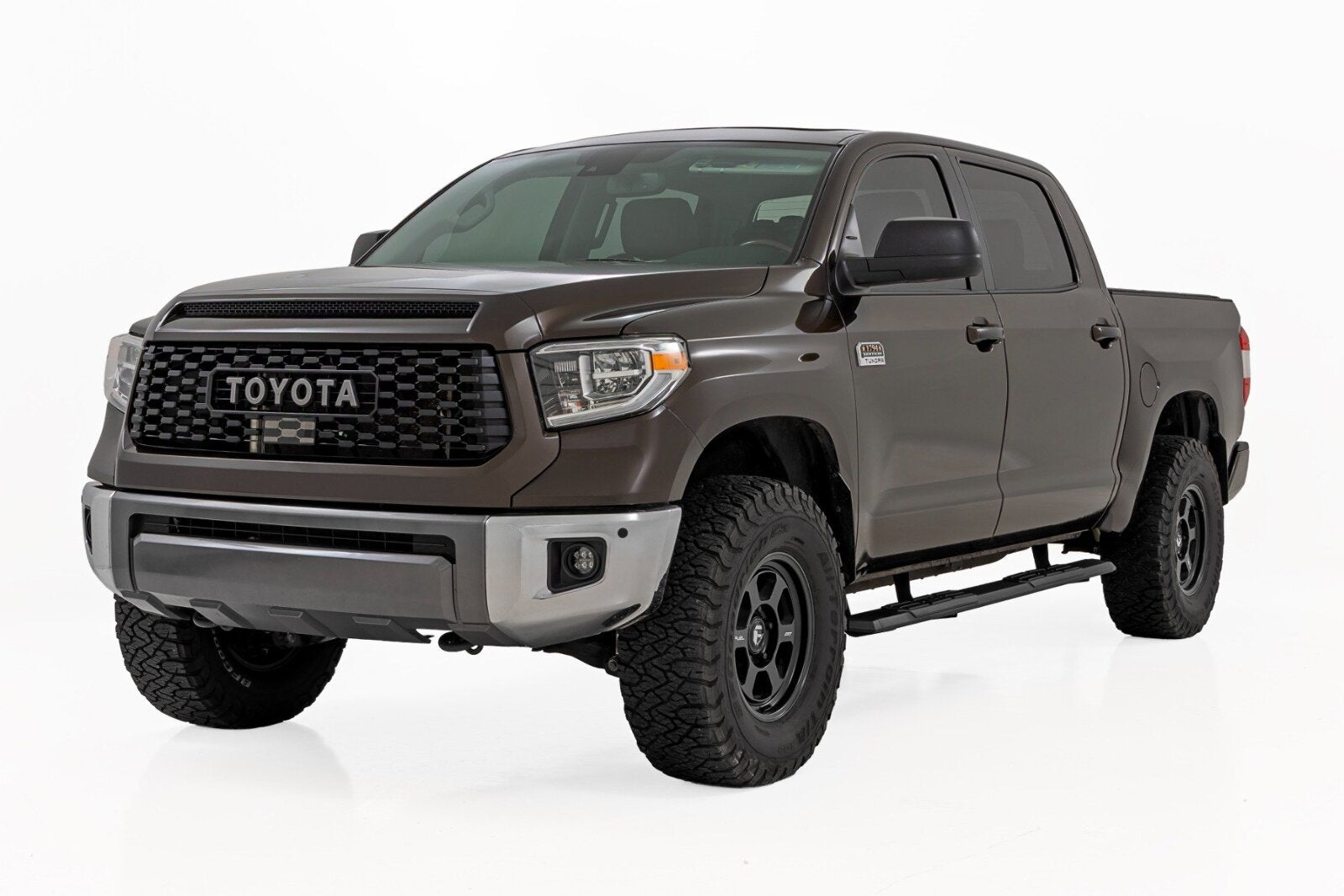 Rough Country TR2 Running Boards | CrewMax | for Toyota Tundra 2WD/4WD 2007-2021 95020