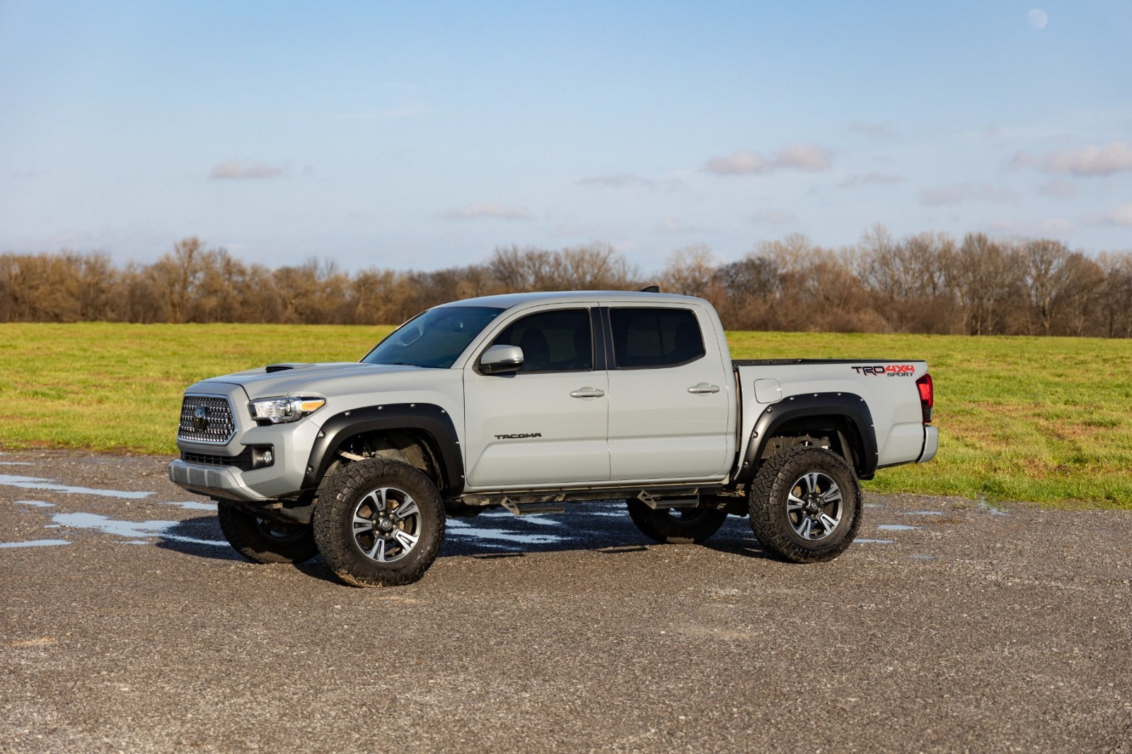 Pocket Fender Flare Toyota Tacoma 16-23 White