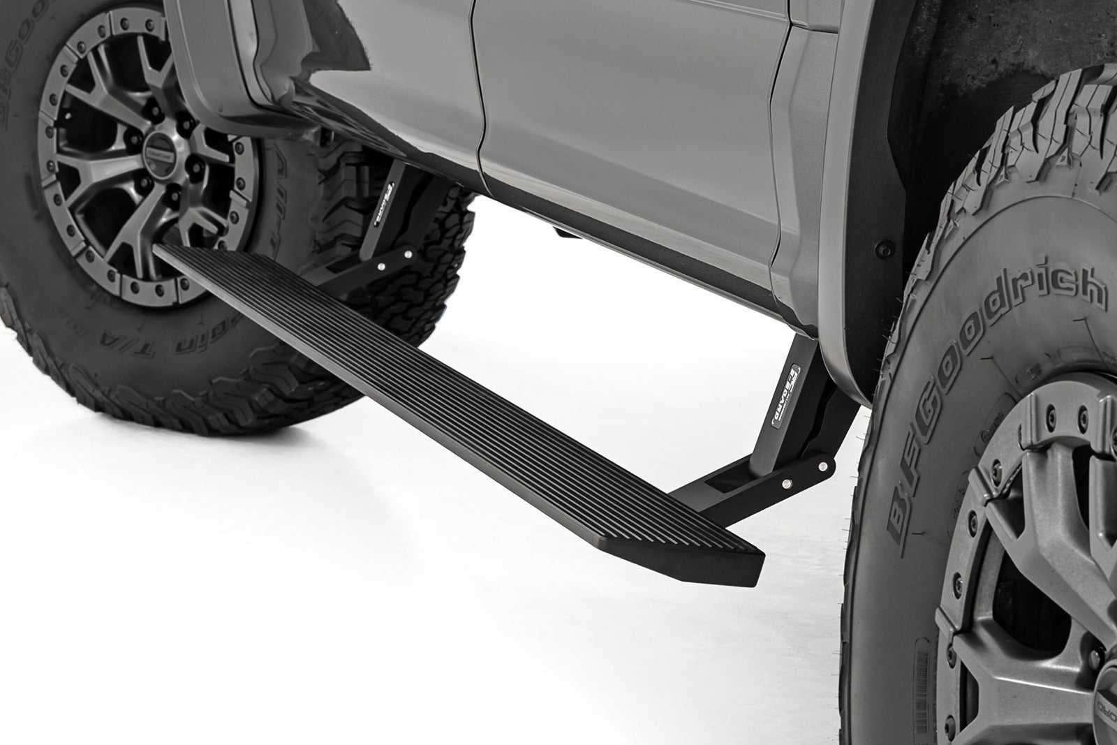 Rough Country Power Running boards for Ford Crew Cab F150 15-25 F250/F350 17-26 PSR71520