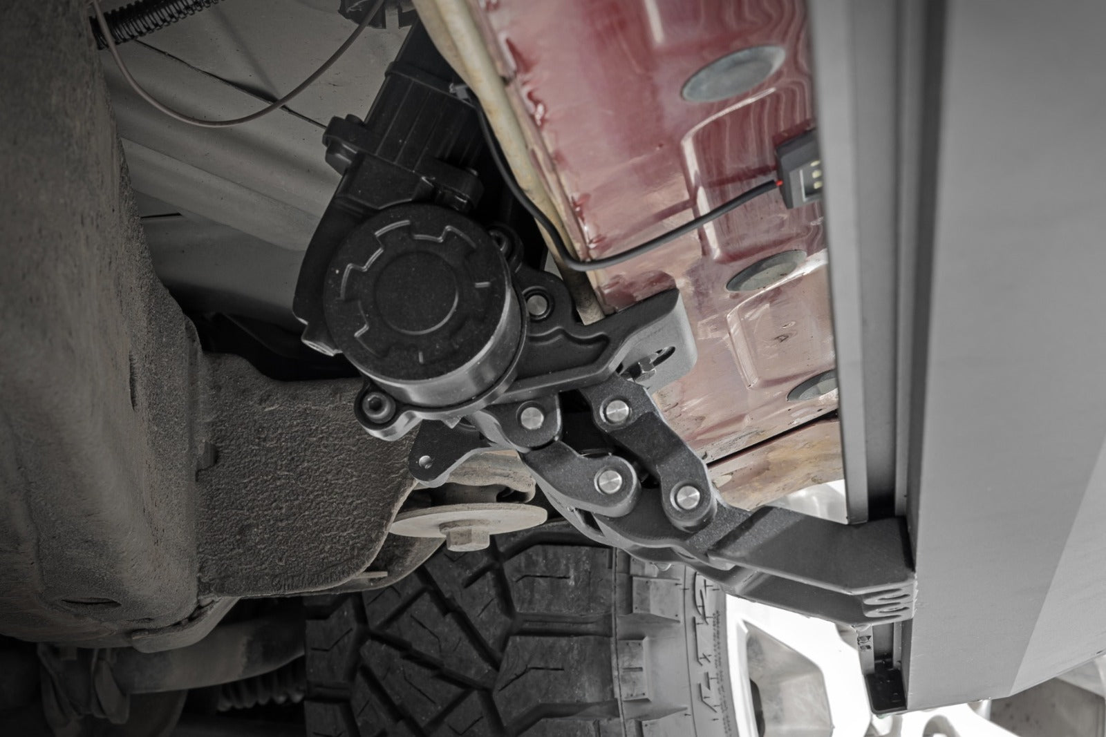 Rough Country Power Running Boards Lighted Chevy/GMC Tahoe/Yukon 15-20 PSR91310
