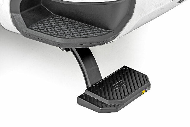 Retractable Bed Step Manual Pull Chevy/GMC 2500HD/3500HD 2020-2024 PW049802