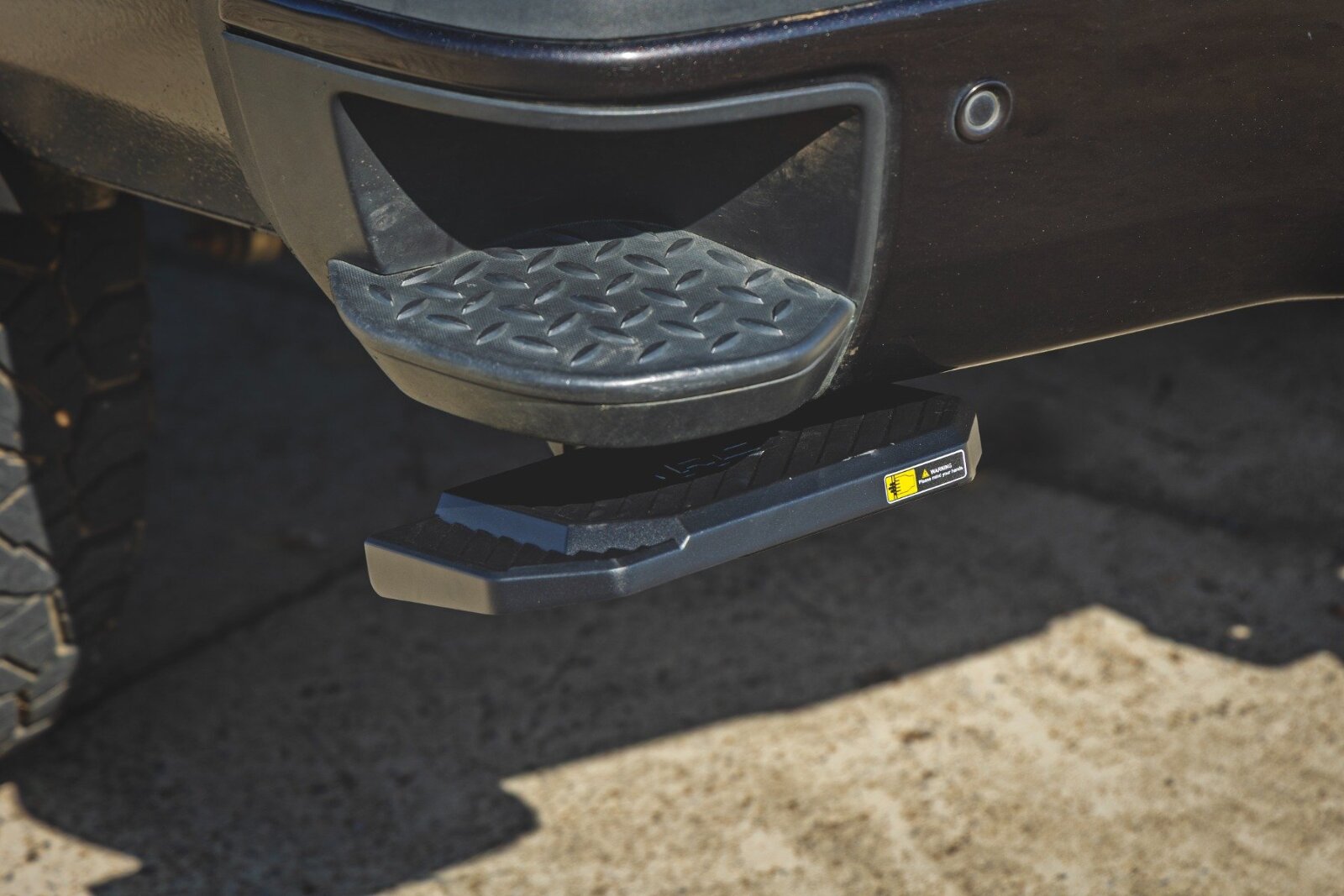 Rough Country Retractable Bed Step Manual Pull Chevy/GMC 2500HD/3500HD (15-19) PW059391
