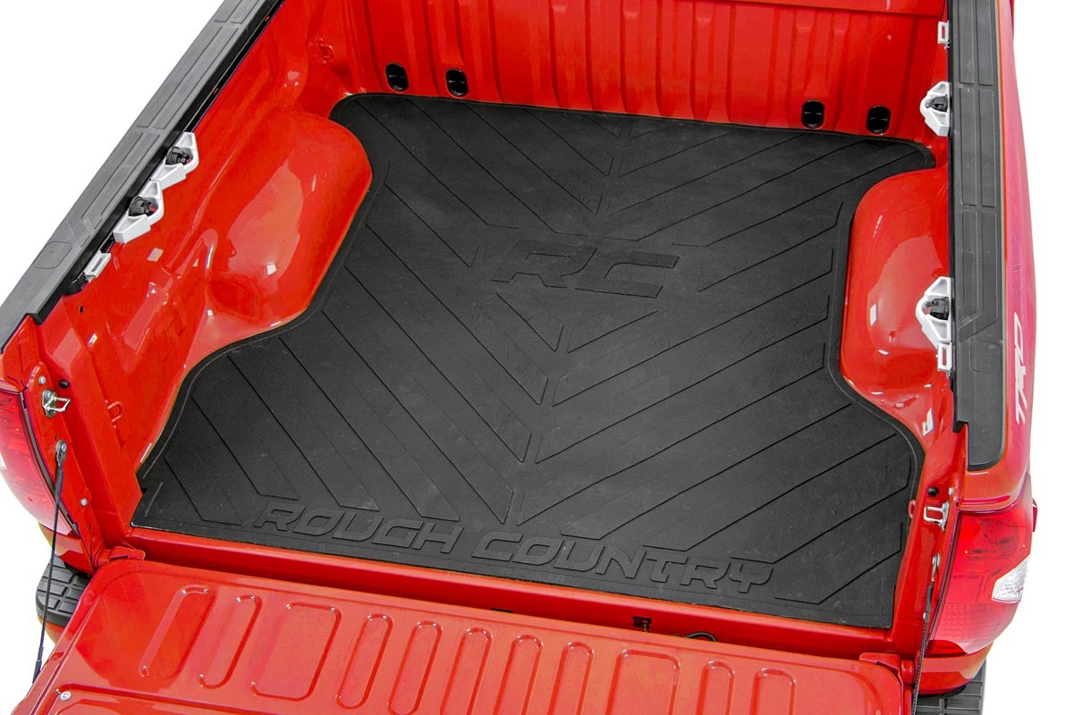 Rough Country Bed Mat 5'8" Bed RC Logo Chevy/GMC 1500 19-25 M683 RCM683