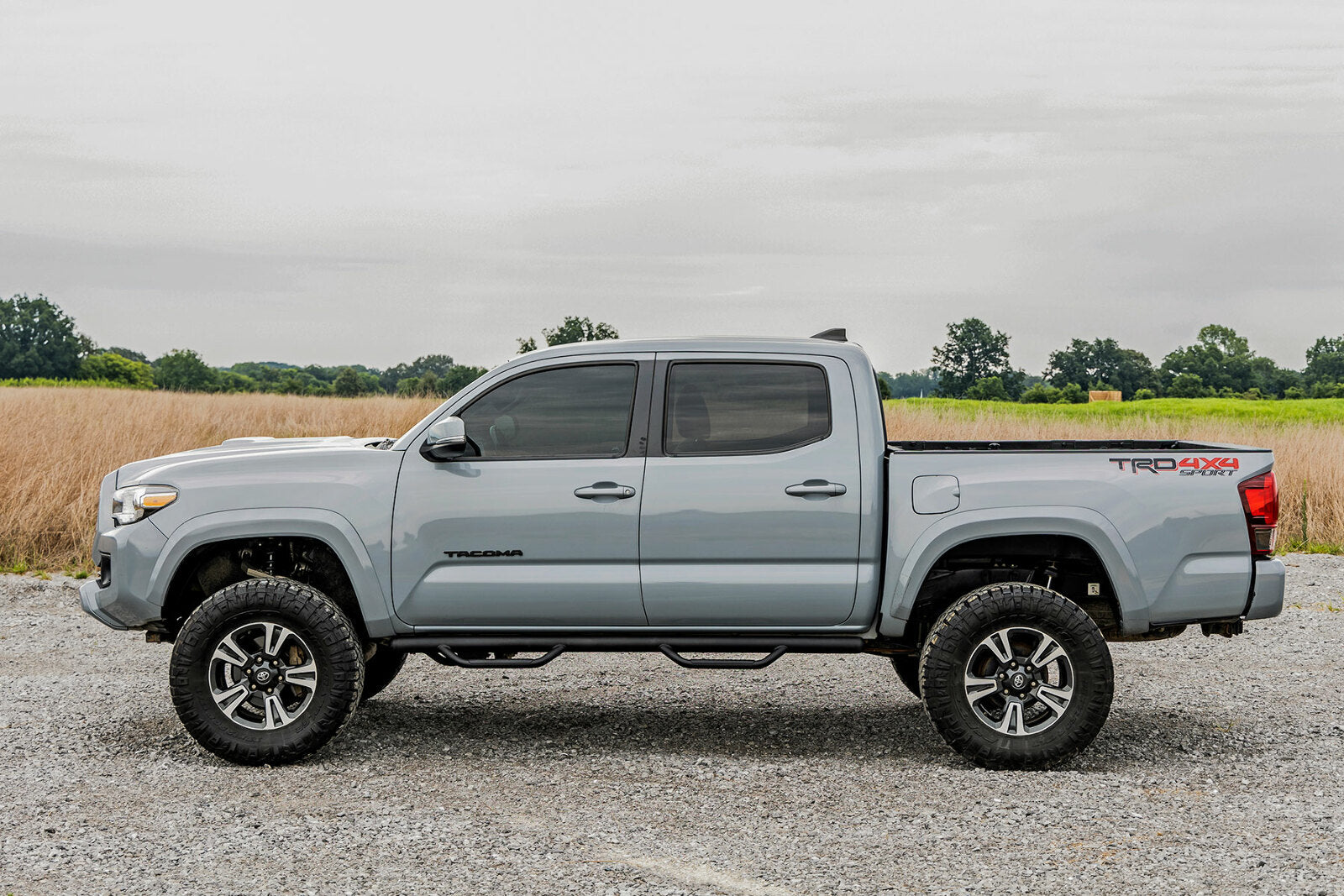 Rough Country Nerf Steps Cab Length | Crew Cab | 5' Bed for Toyota Tacoma 05-23 -5