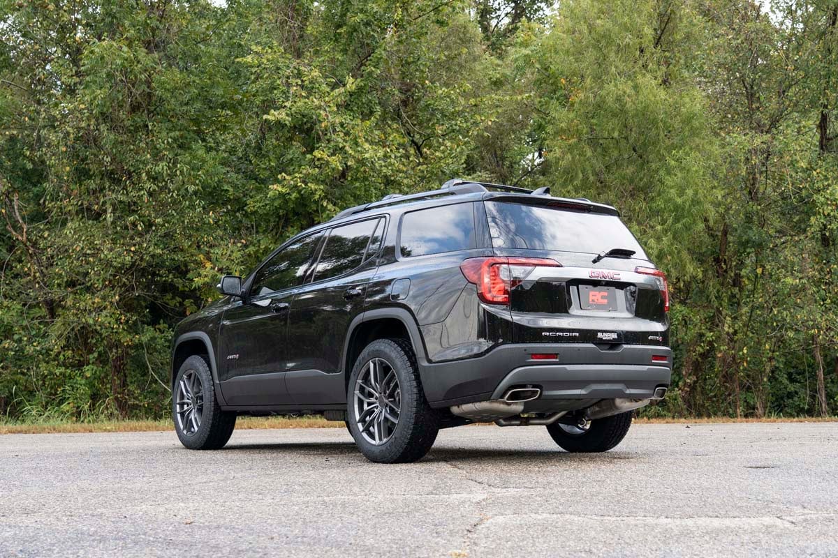 Rough Country 1.5in GMC Suspension Lift Kit 17-20 Acadia 2WD/AWD 11005
