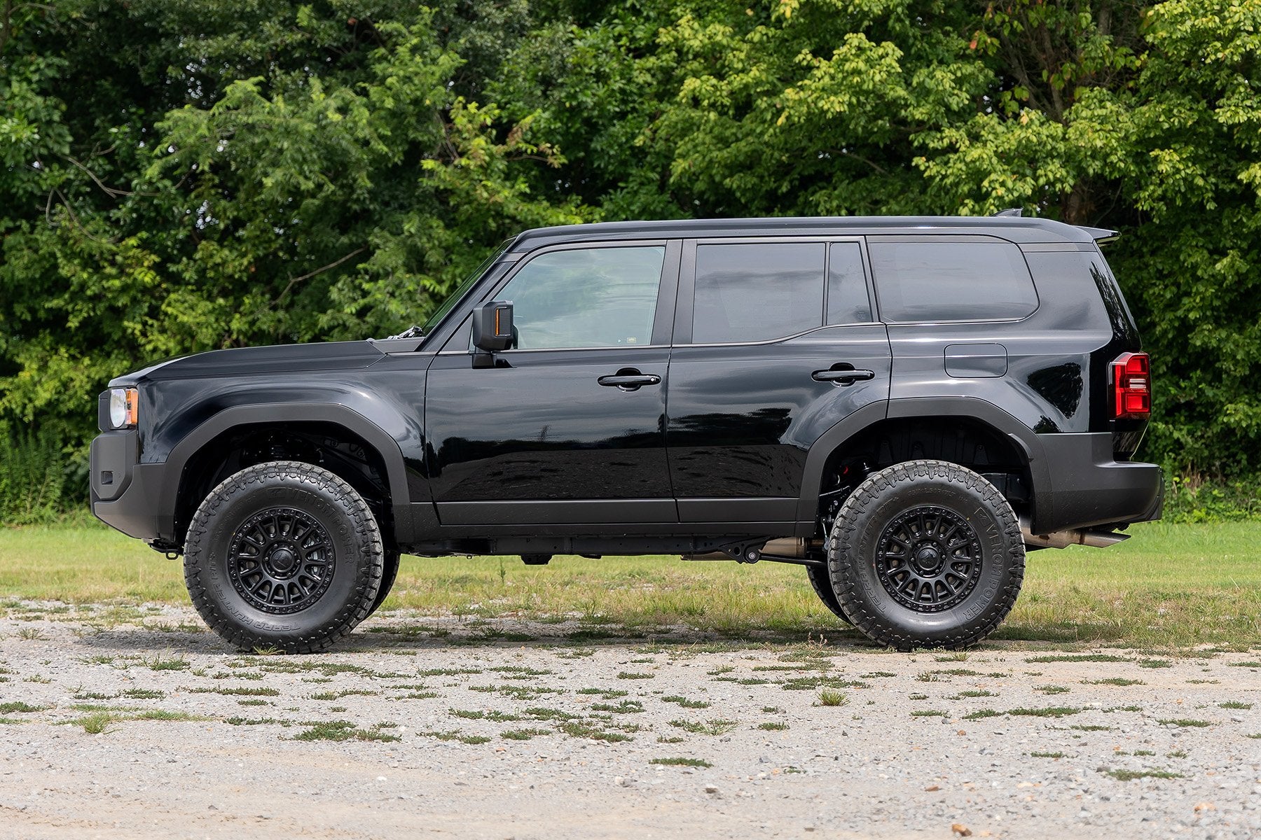 Rough Country 3.5" Lift Kit | M1 | for Toyota Land Cruiser 4WD (2024-2025) 72642