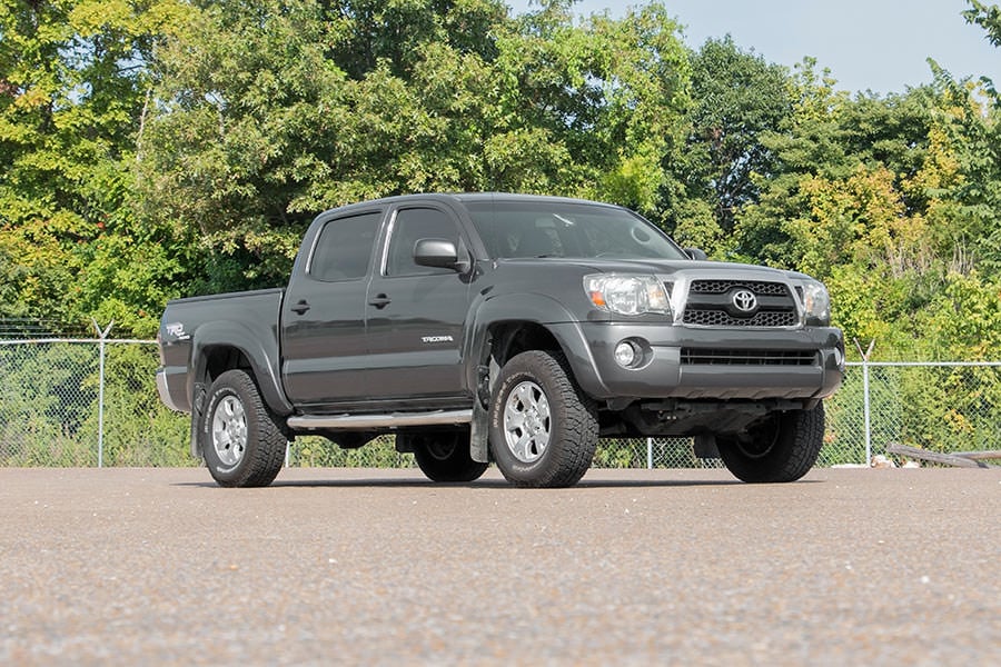 Rough Country 2in Toyota Leveling Lift Kit 05-23 Tacoma 744