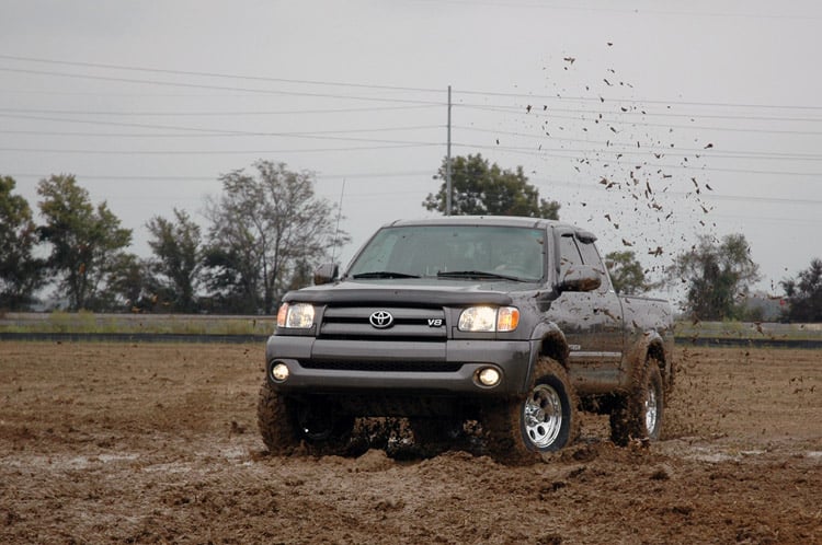 Rough Country 2.5 Inch Leveling Kit Toyota Tundra 2WD/4WD (2000-2006) - 750